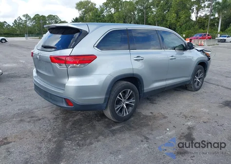 2019 Toyota Highlander Le z USA, uszkodzony, nr VIN 5TDZZRFHXKS309361